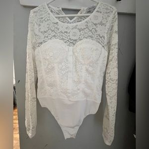 White lace padded bodysuit